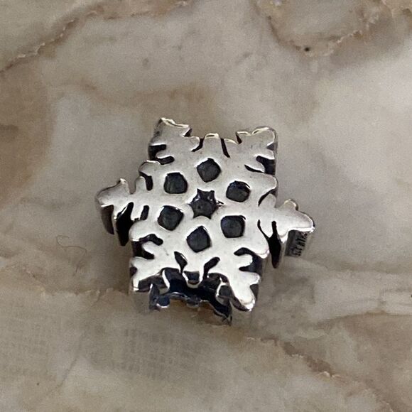 Chamilia Sterling Silver Snowflake Charm - Picture 4 of 5